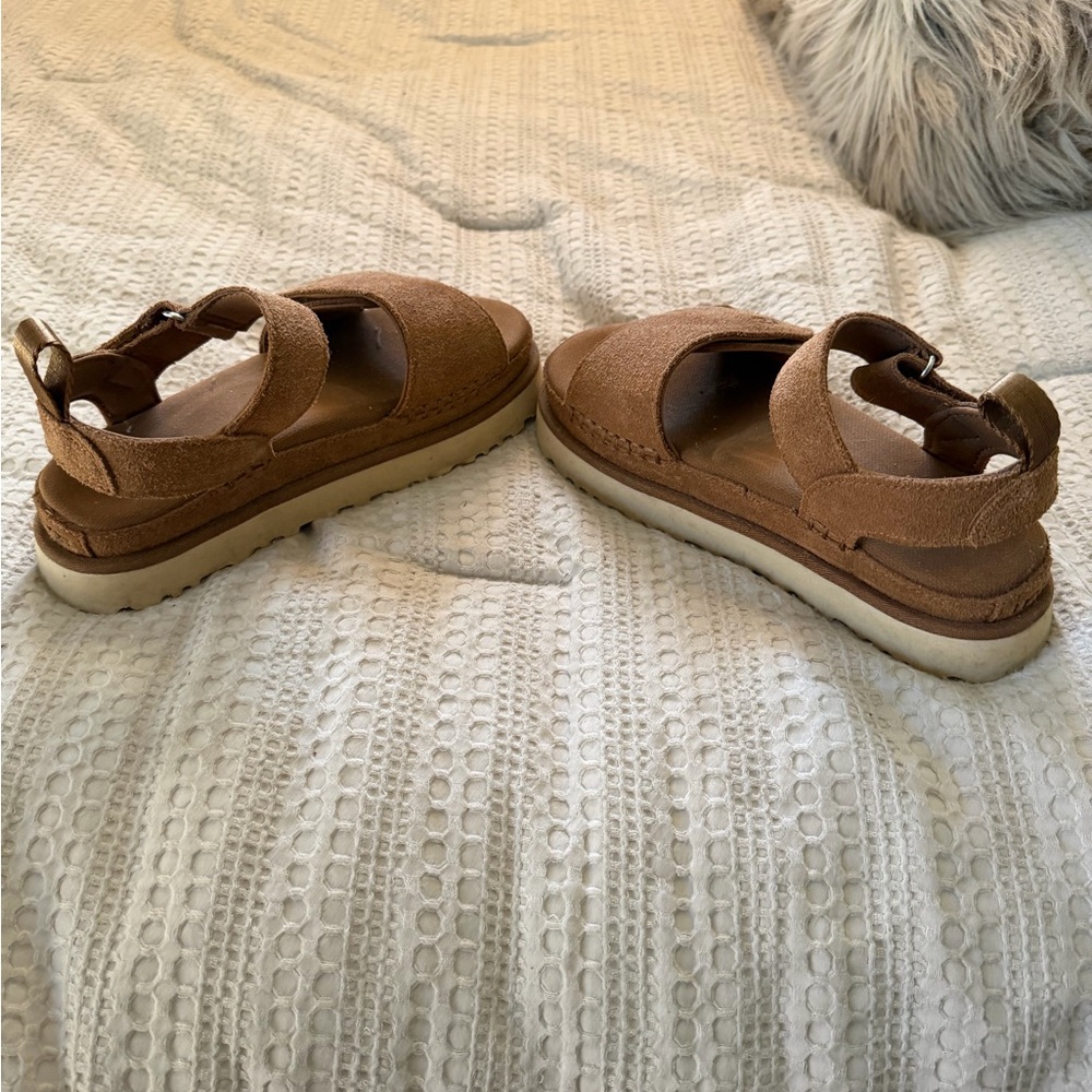Ugg Sandals - Picture 5 of 6